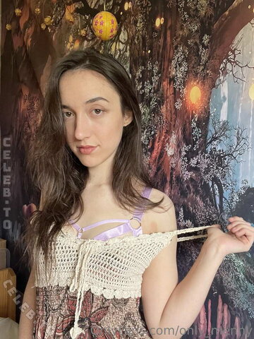 Harmenny nude photo 17