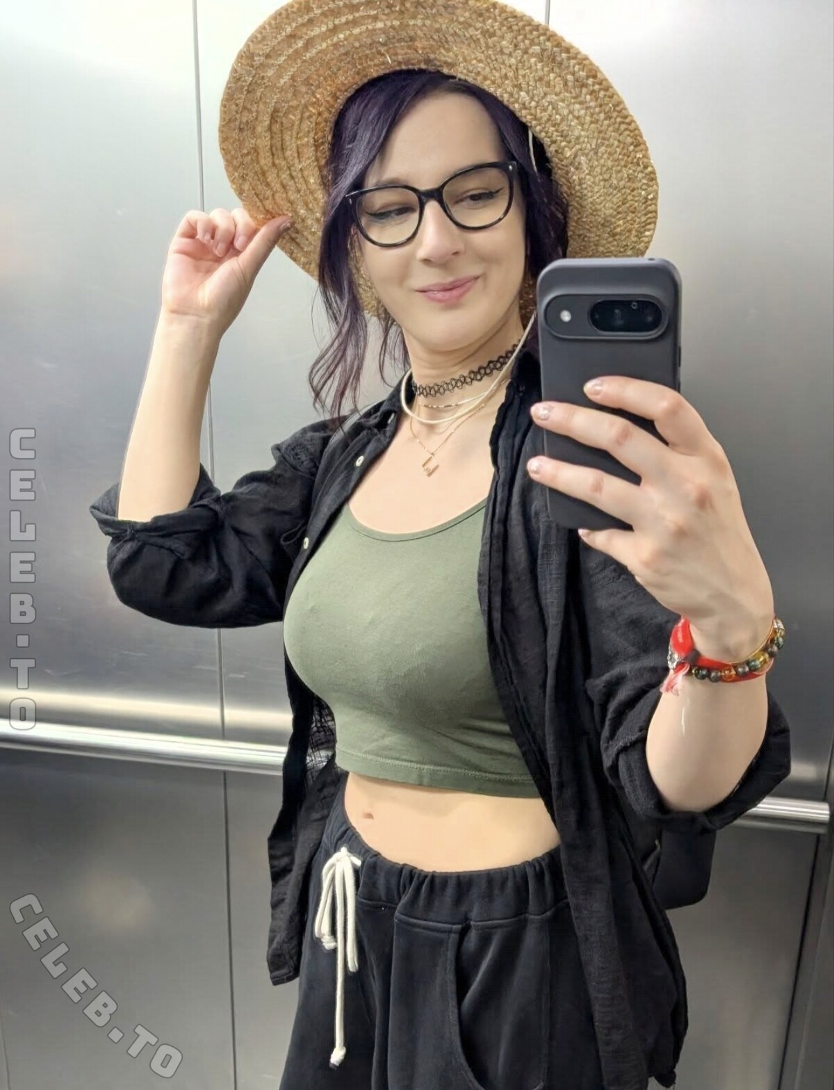 Haselnuuuss nude photo 6