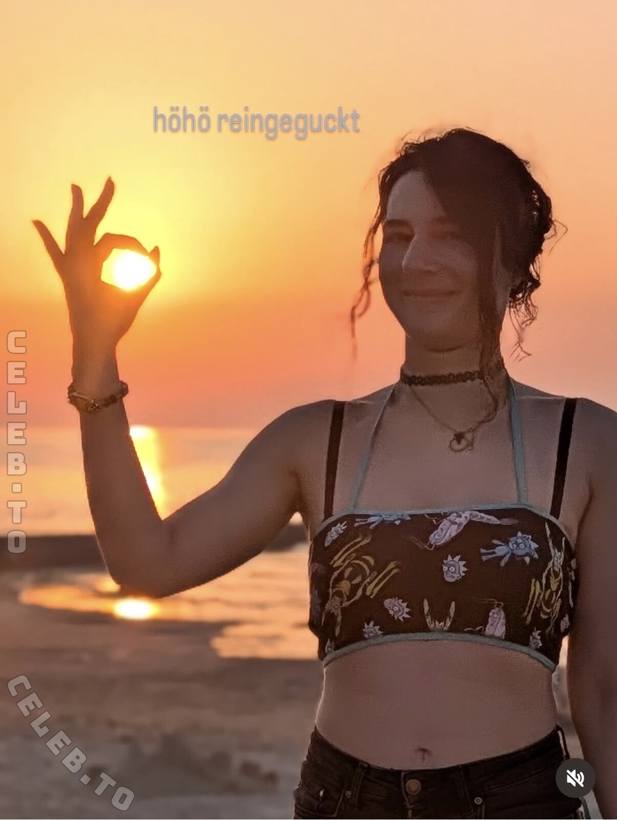 Haselnuuuss nude photo 4