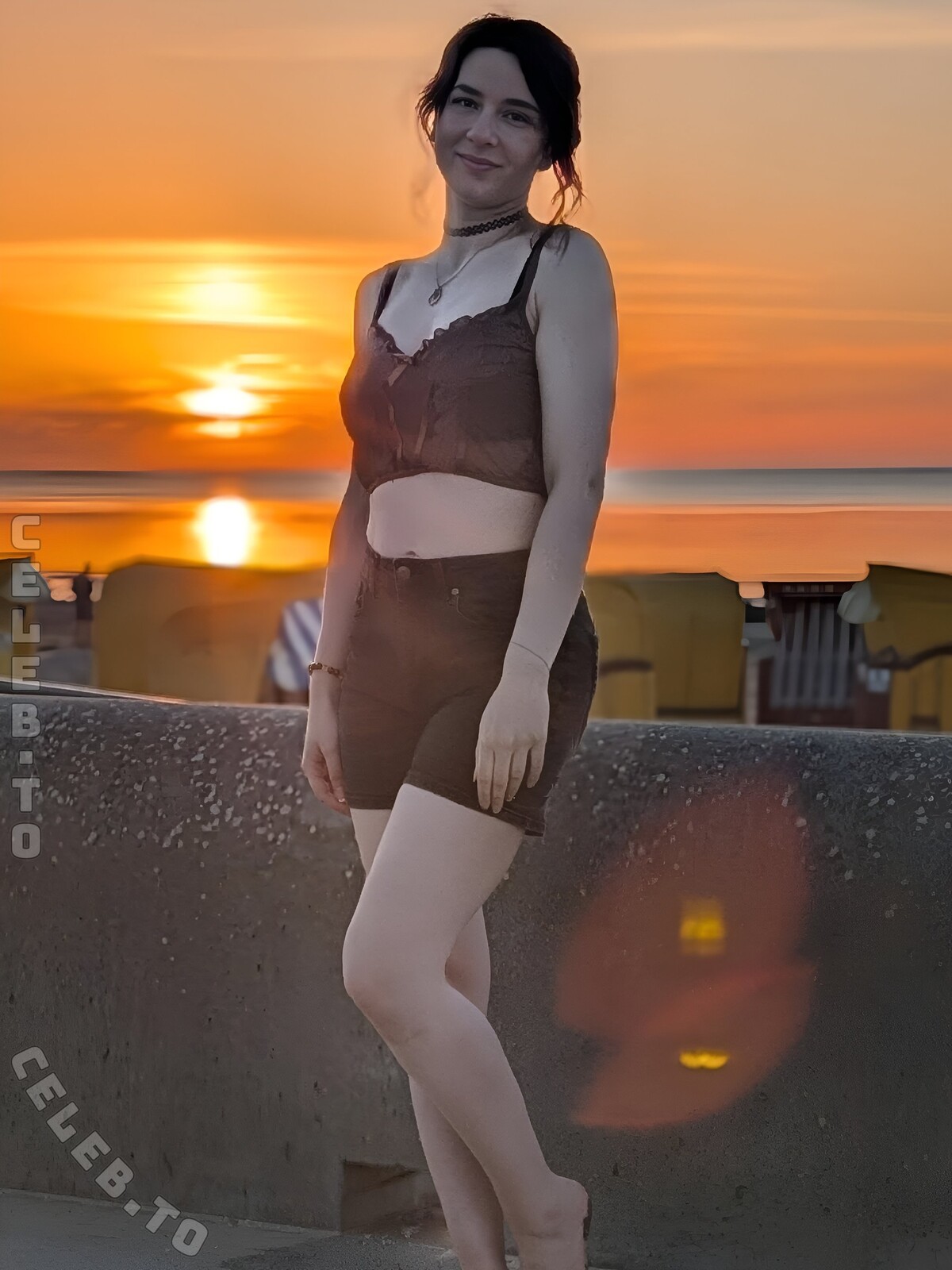 Haselnuuuss nude photo 1
