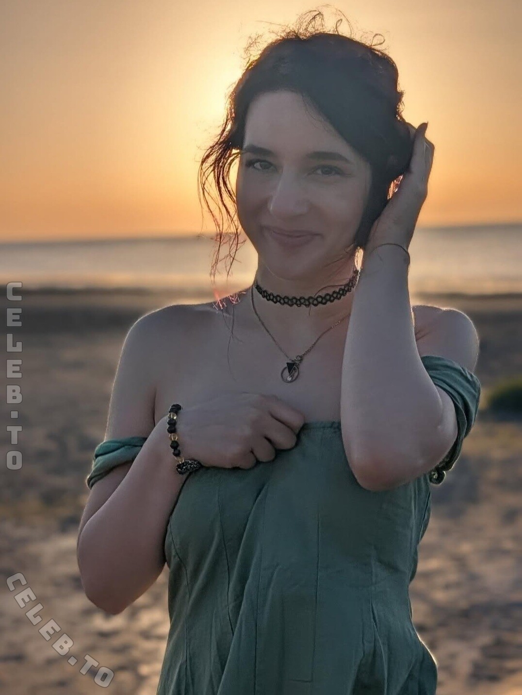 Haselnuuuss nude photo 2