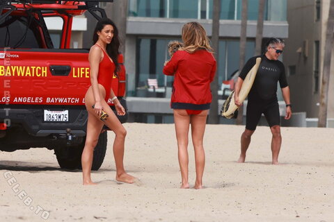 Hassie Harrison photo 3