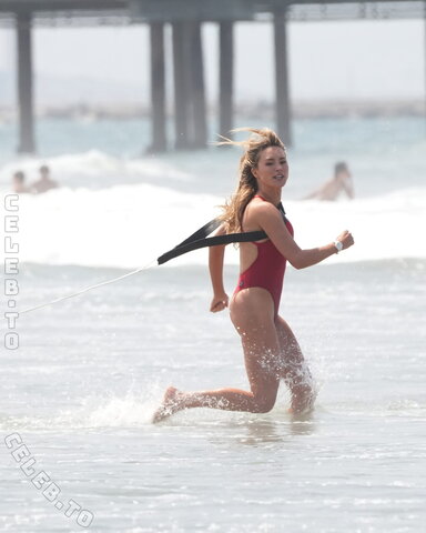 Hassie Harrison nude photo 22