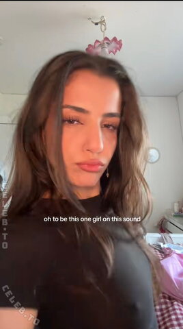 Hastijuneee nude photo 4