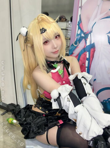 hattie_cos nude photo 2