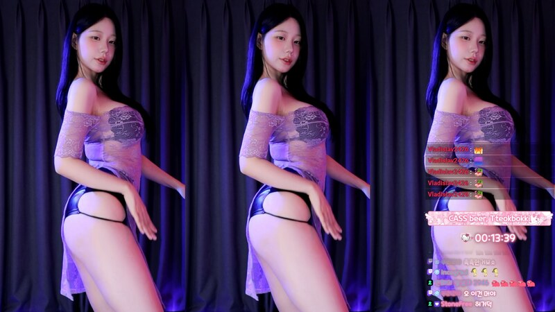 haumpah nude photo 1