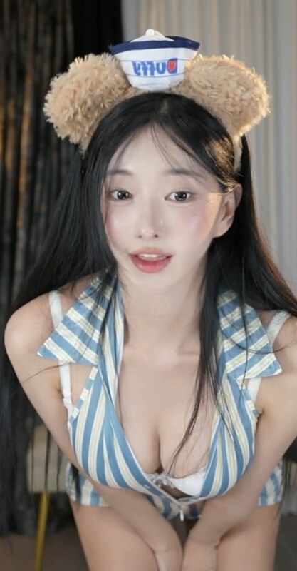 Haxxnini nude photo 9