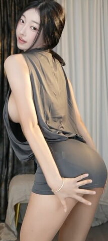 Haxxnini nude photo 9