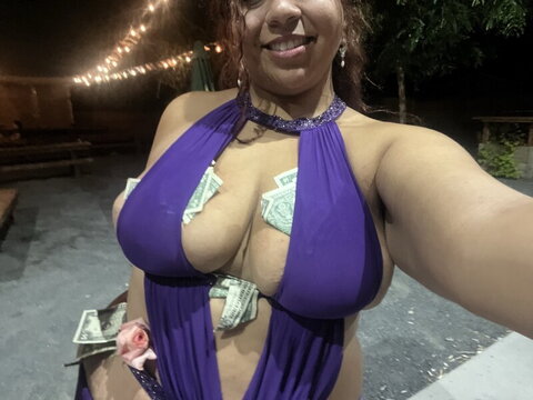 hayatifag nude photo 1