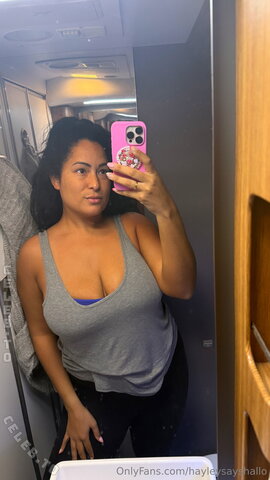 Hayley Alexis nude photo 15