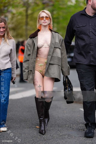 Hayley Williams – Street Style - Paris Fashion Week - Womenswear SpringSummer 2025 - 2024.09.30 #seethrough