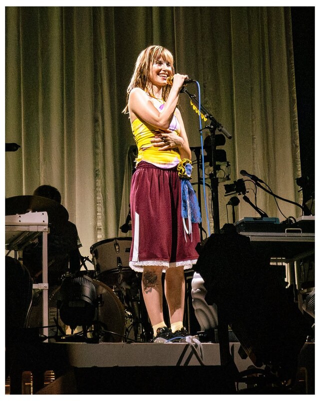 Hayley Williams nude photo 3