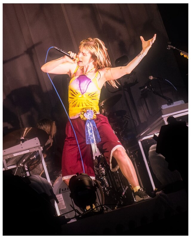 Hayley Williams nude photo 4