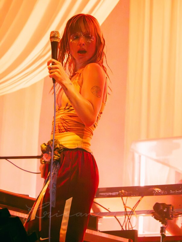 Hayley Williams nude photo 7