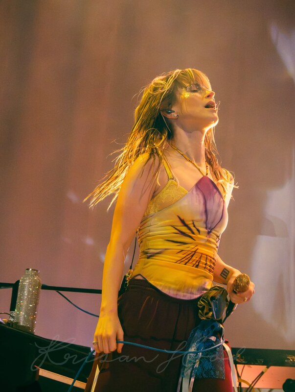 Hayley Williams nude photo 14