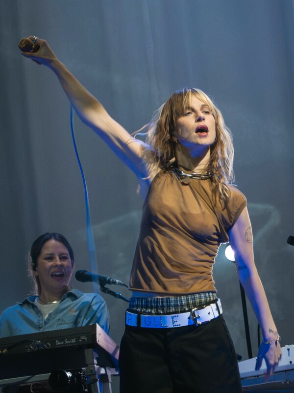 Hayley Williams nude photo 10