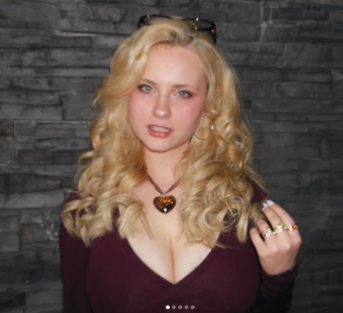 Haylo Hayley nude photo 9