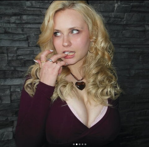 Haylo Hayley nude photo 7