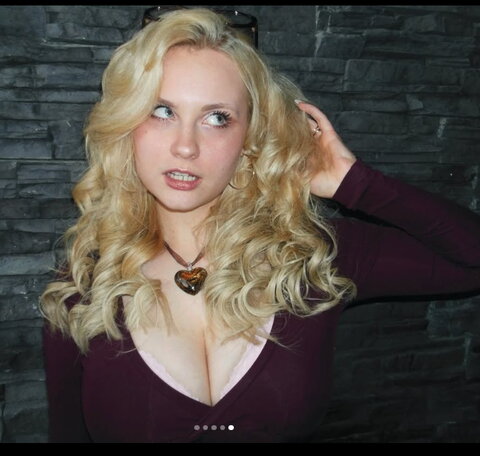 Haylo Hayley nude photo 4