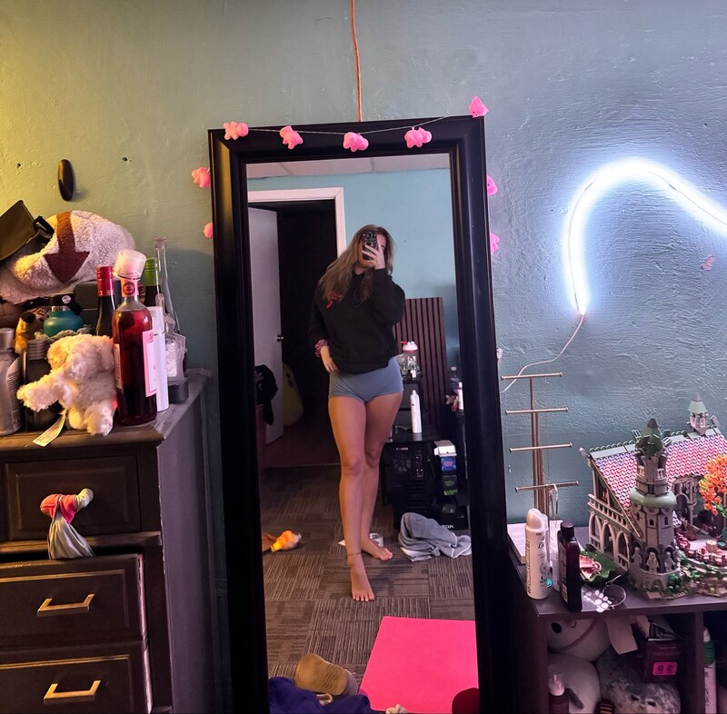 HayMartinn hal_es nude photo 2