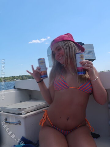 Haypal nude photo 3