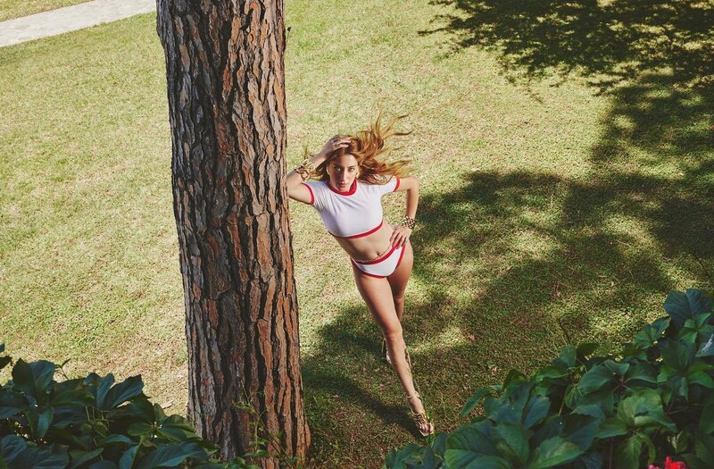 Hazal Kaya nude photo 1