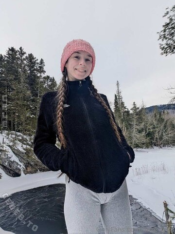 Haze Lynn – not only frozen titties