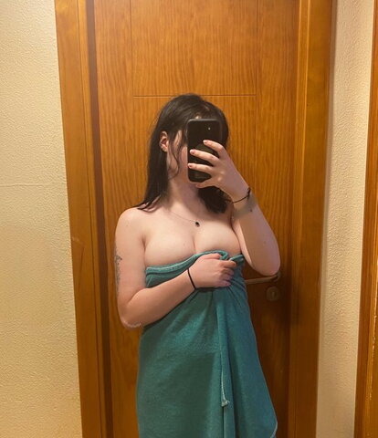 Healsl9t nude photo 2