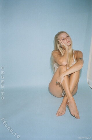 heavemly nude photo 37