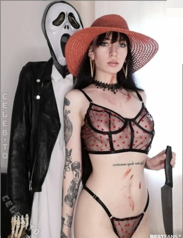 heavydaysinjune nude photo 3