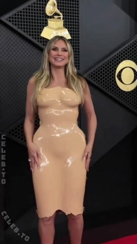 Heidi Klum nude photo 79