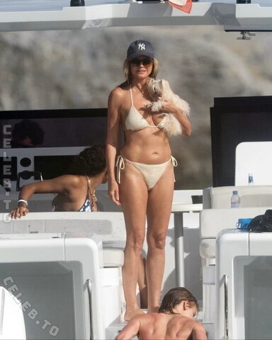 Heidi Klum nude photo 35