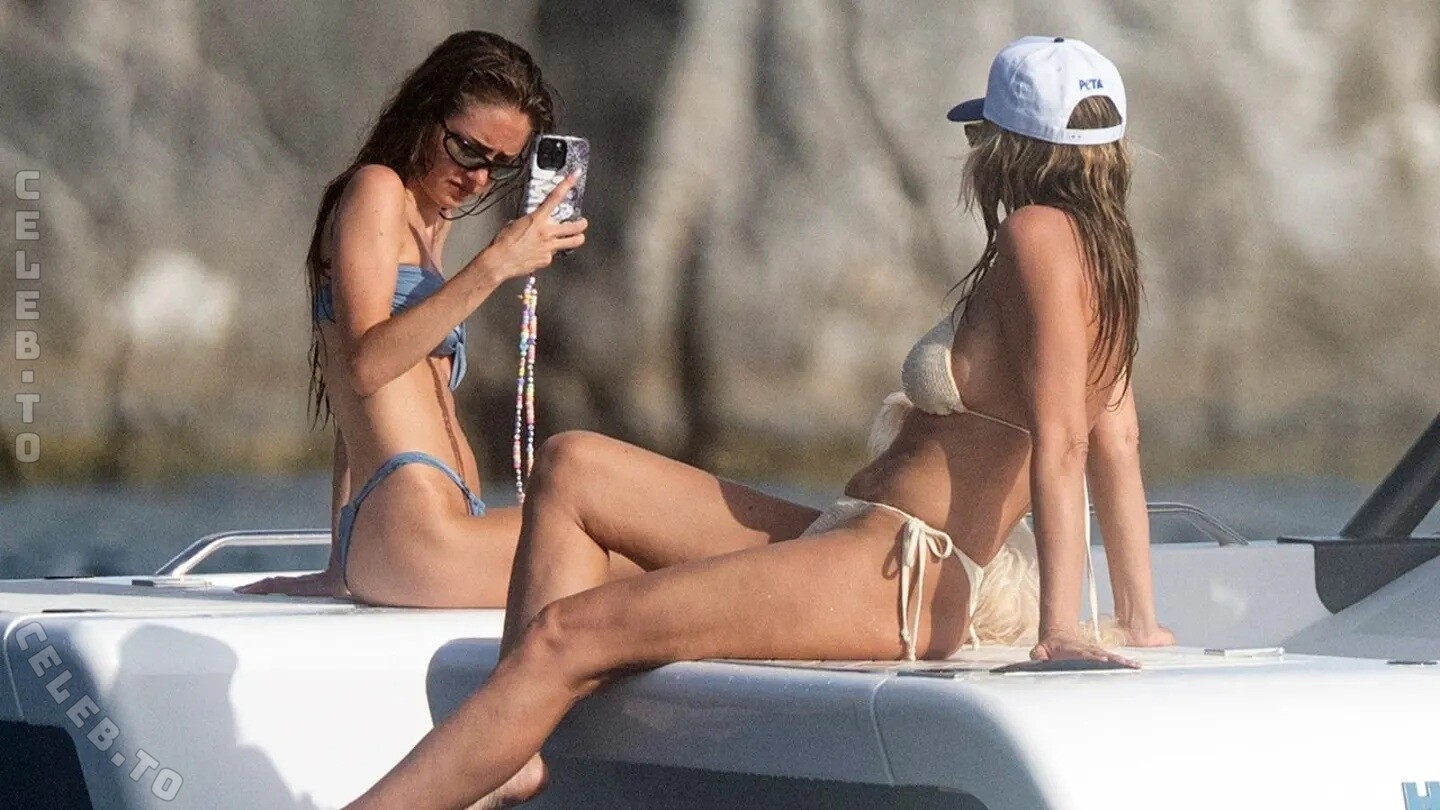 Heidi Klum nude photo 3