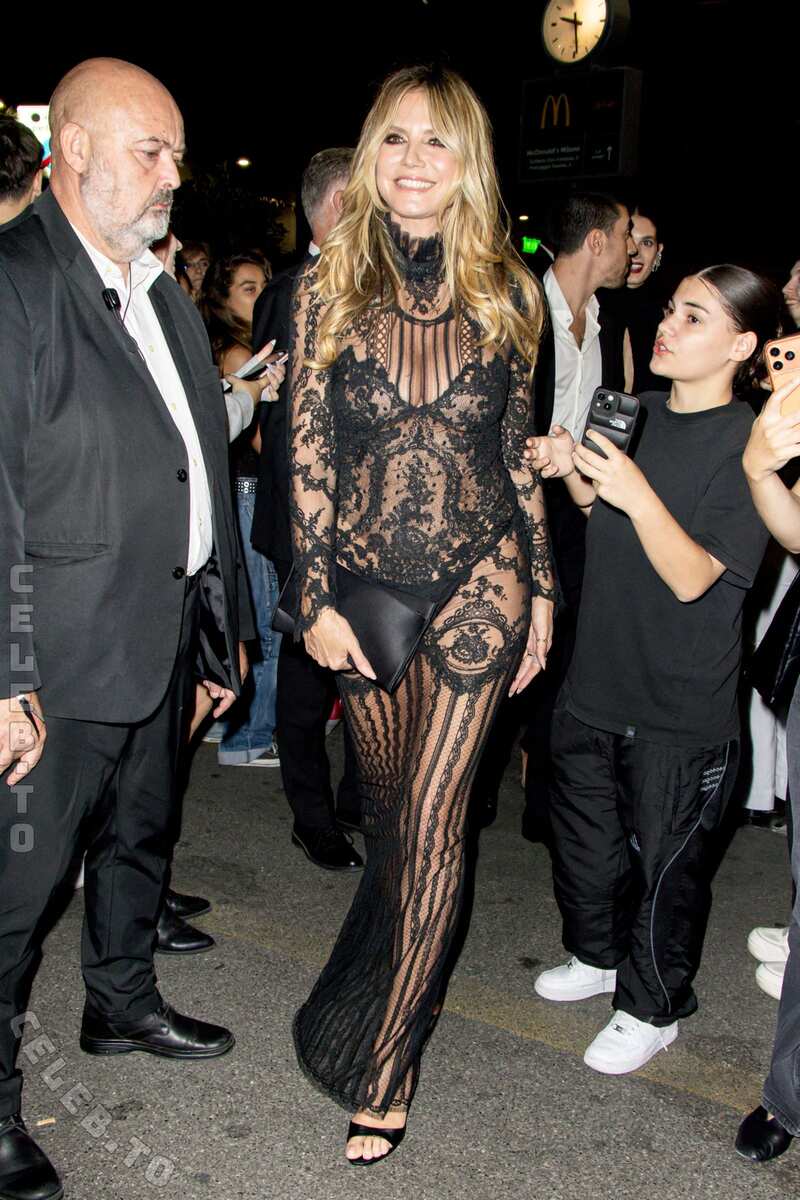 Heidi Klum nude photo 18