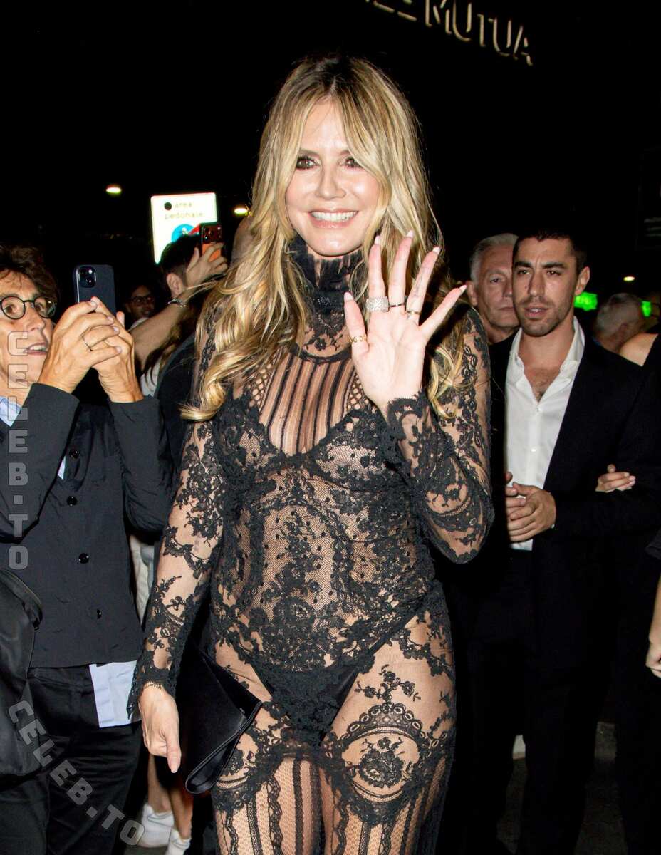 Heidi Klum nude photo 19