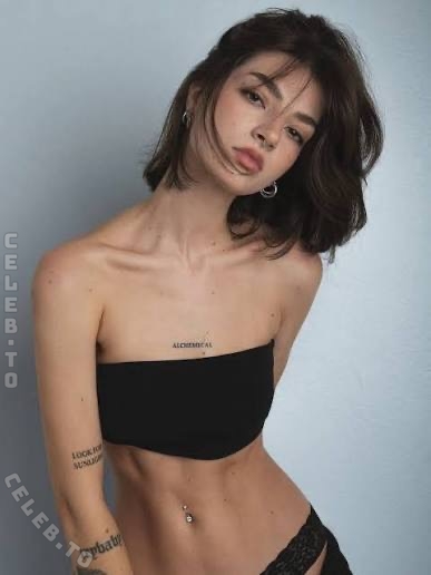 Heike Van Romburgh nude photo 5