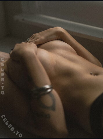 Heike Van Romburgh nude photo 1