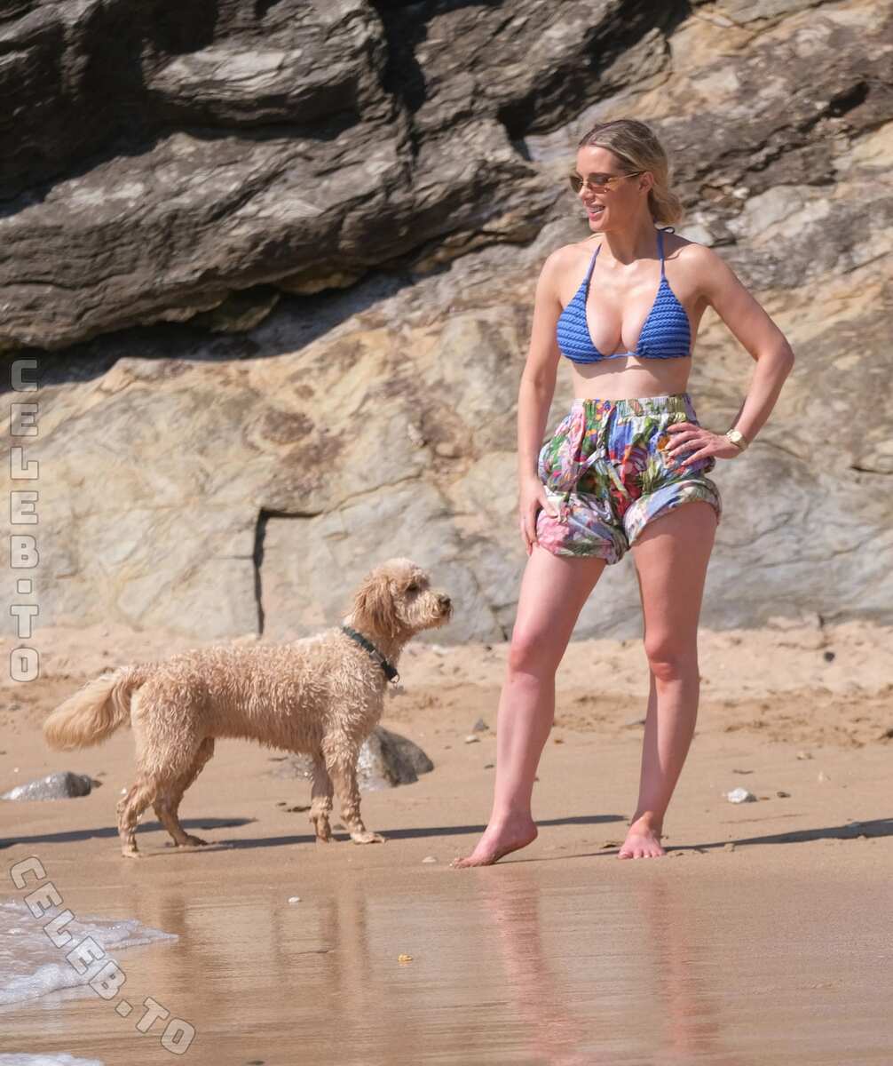 Helen Flanagan nude photo 3