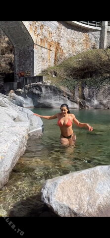Helena Daher nude photo 12