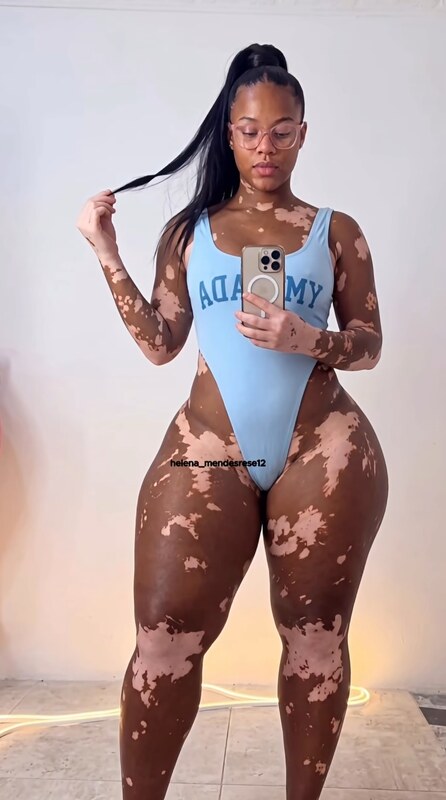 Helena Mendes nude photo 3