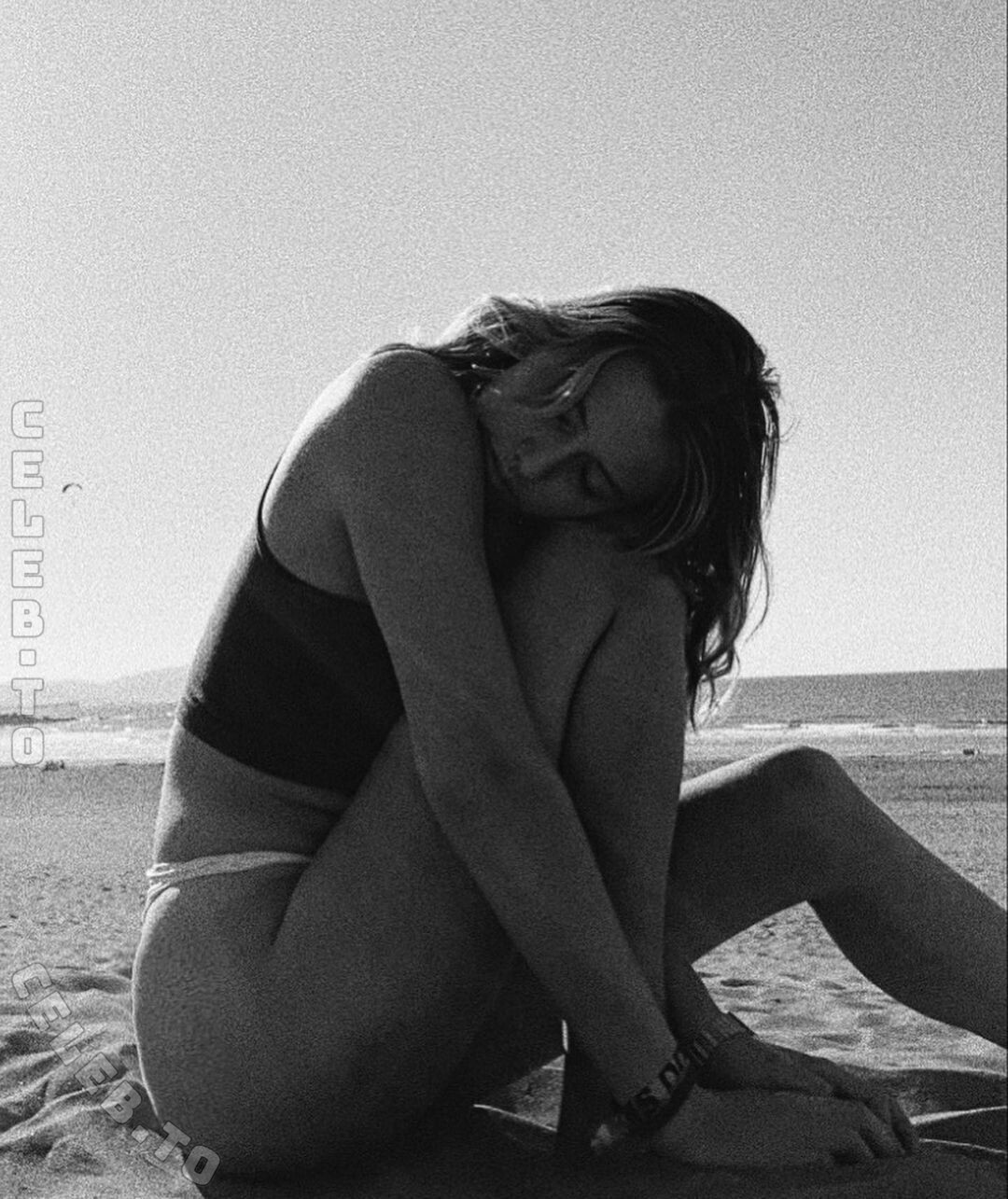 Helenaastoll nude photo 1
