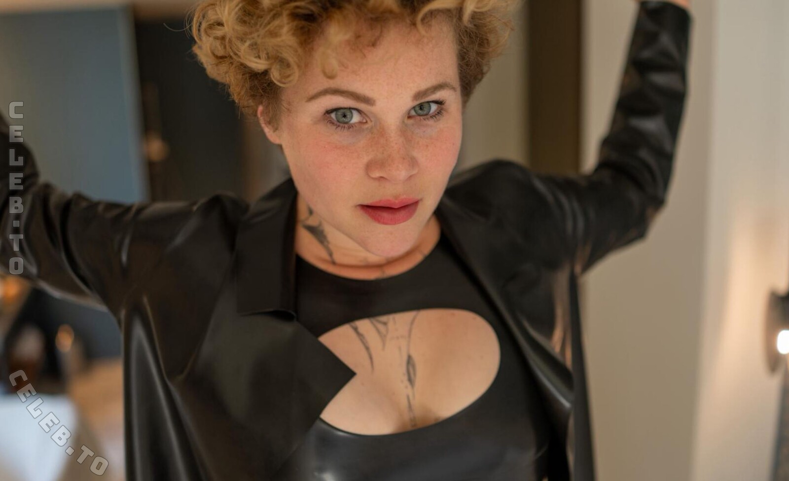 Helenas Luminance/Emma O/Marmor nude photo 2