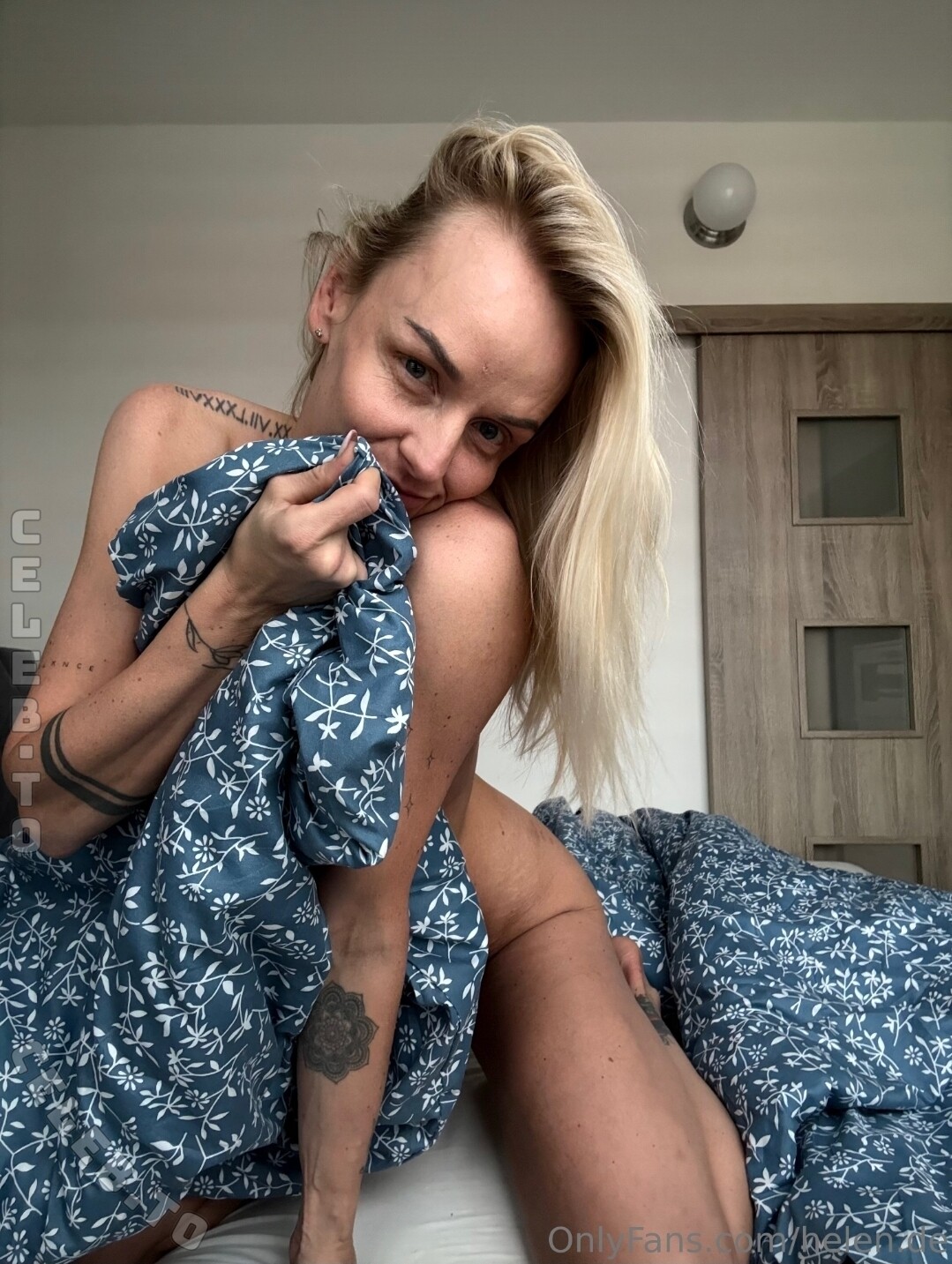 helen.de nude photo 11