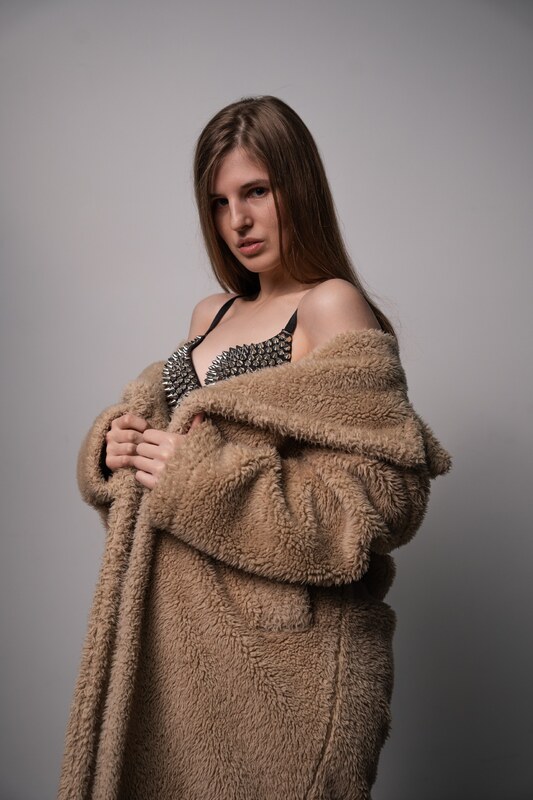 Helga Elise nude photo 1