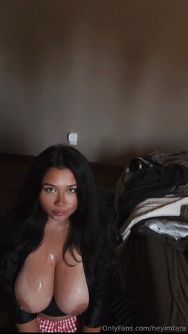 helloimtaratara nude photo 1