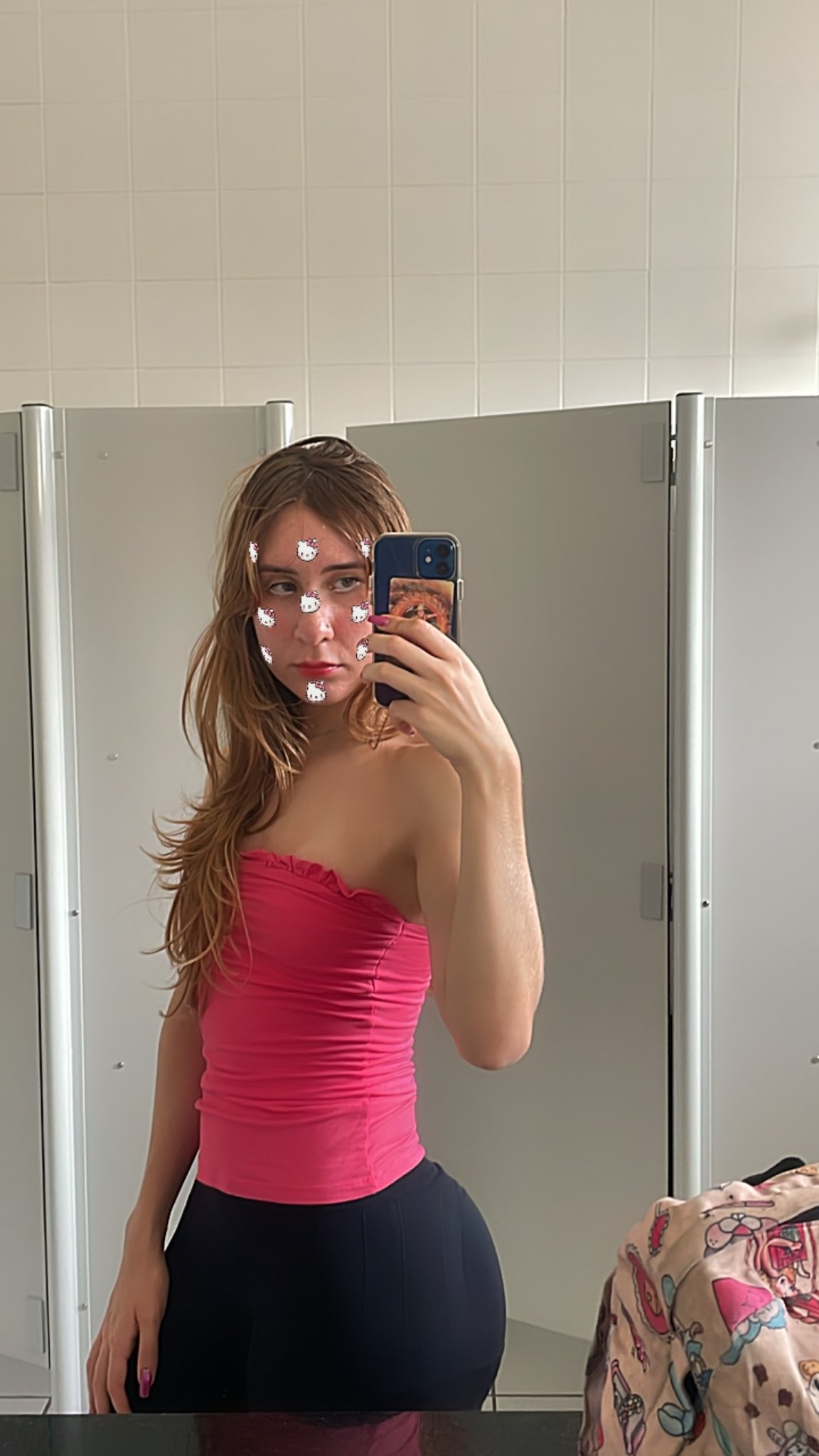 Hellokittyfada nude photo 8