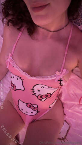 hellokittysara nude photo 10