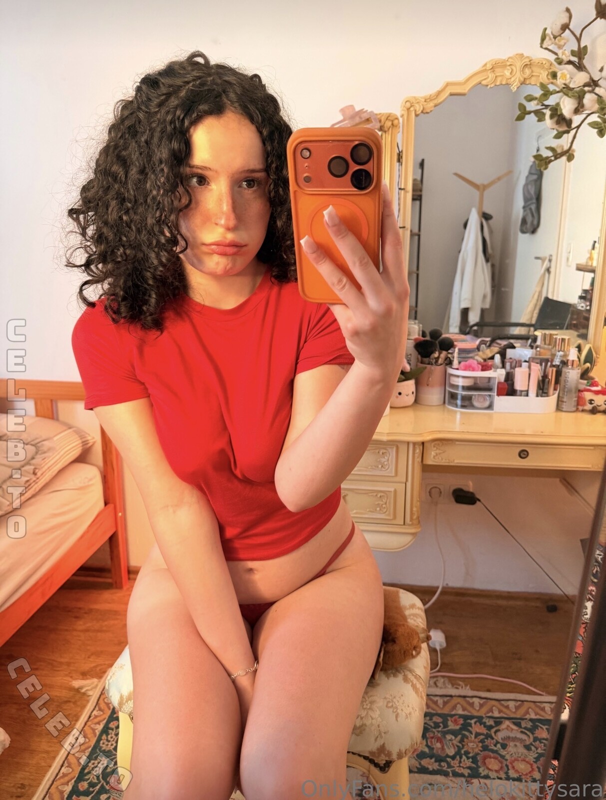 hellokittysara nude photo 4