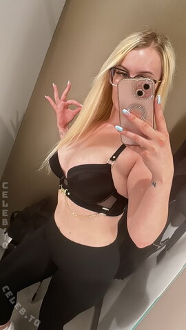 Hellybunny nude photo 21