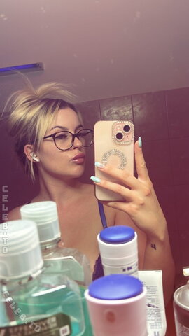Hellybunny nude photo 20